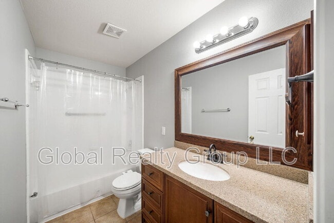Building Photo - 2624 Cloverbrook Ln