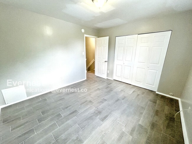 Building Photo - 1319 Minefee St