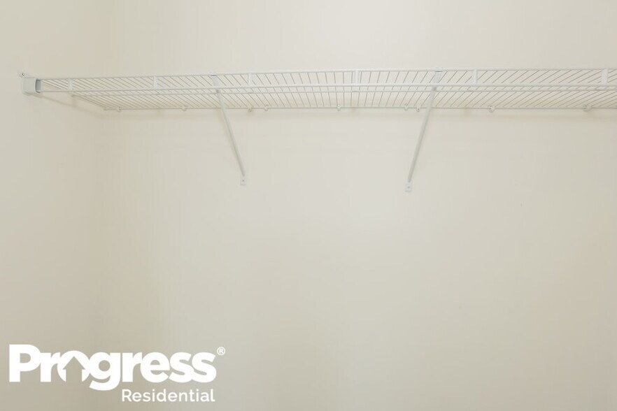 Building Photo - 6329 Highland Commons Dr