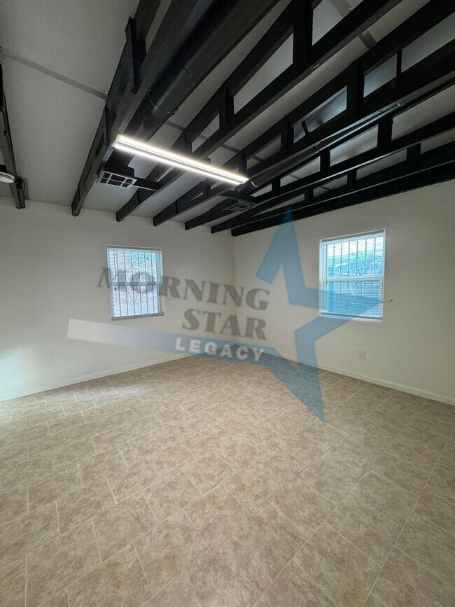 Building Photo - Charming Updated Home w/ Enclosed Yard & Storage