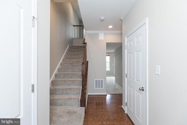 Building Photo - 227 Schramm Lp