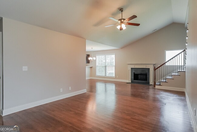 Building Photo - 607 Savannah Dr