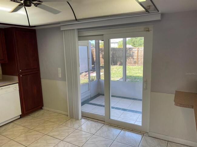 Building Photo - 1392 San Diego Ct