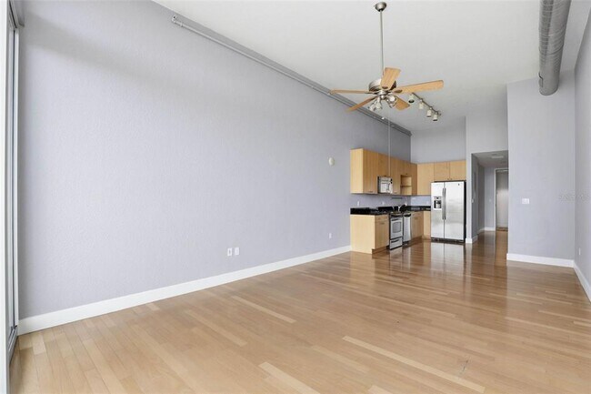 Building Photo - 150 E Robinson St