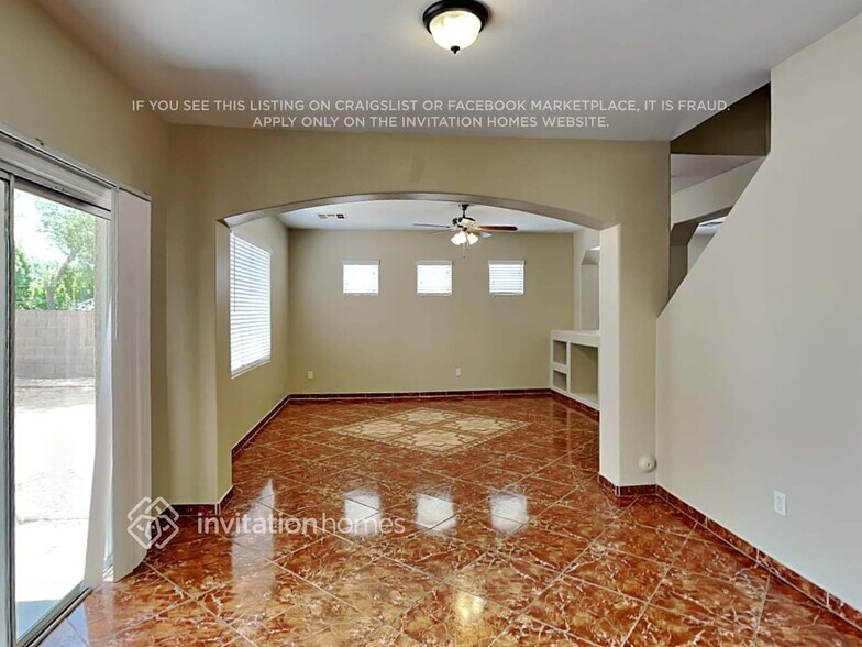 Building Photo - 10617 E Portobello Ave