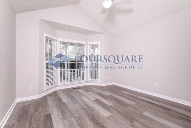 Building Photo - Default