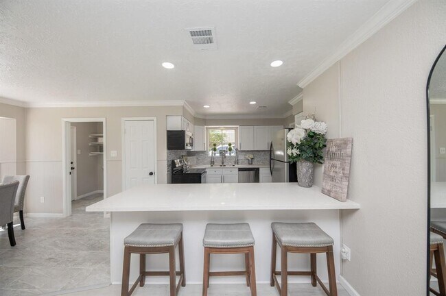 Building Photo - 12507 Whittington Dr