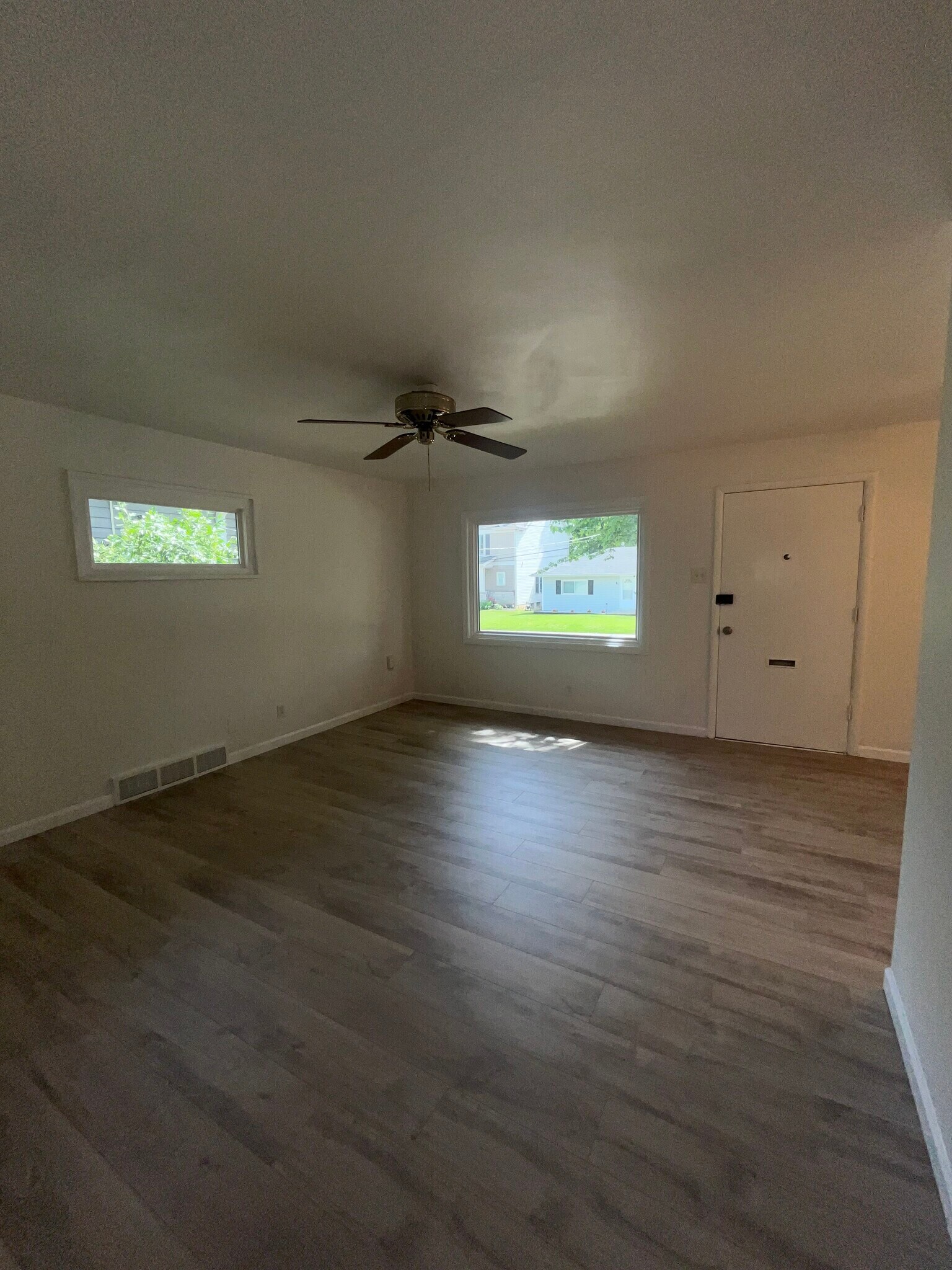 Building Photo - 1007 Lindemann Rd