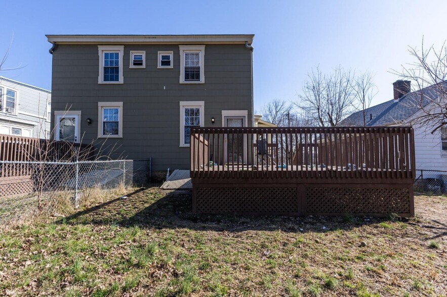 Building Photo - 4559 N Edgewood Ave