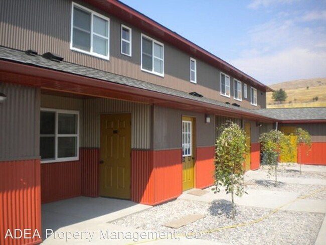 Primary Photo - 4672 Calistoga Ln