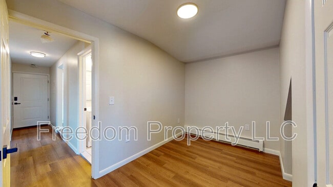 Building Photo - 12 Liberty St