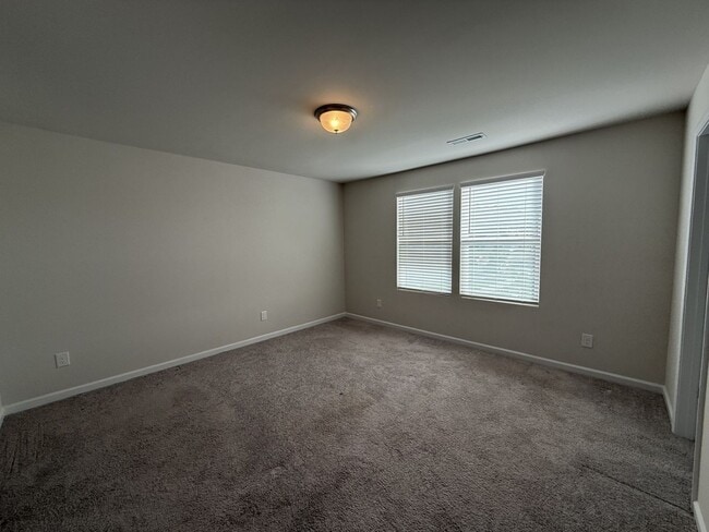 Building Photo - 2 Story Townhome-Salisbury