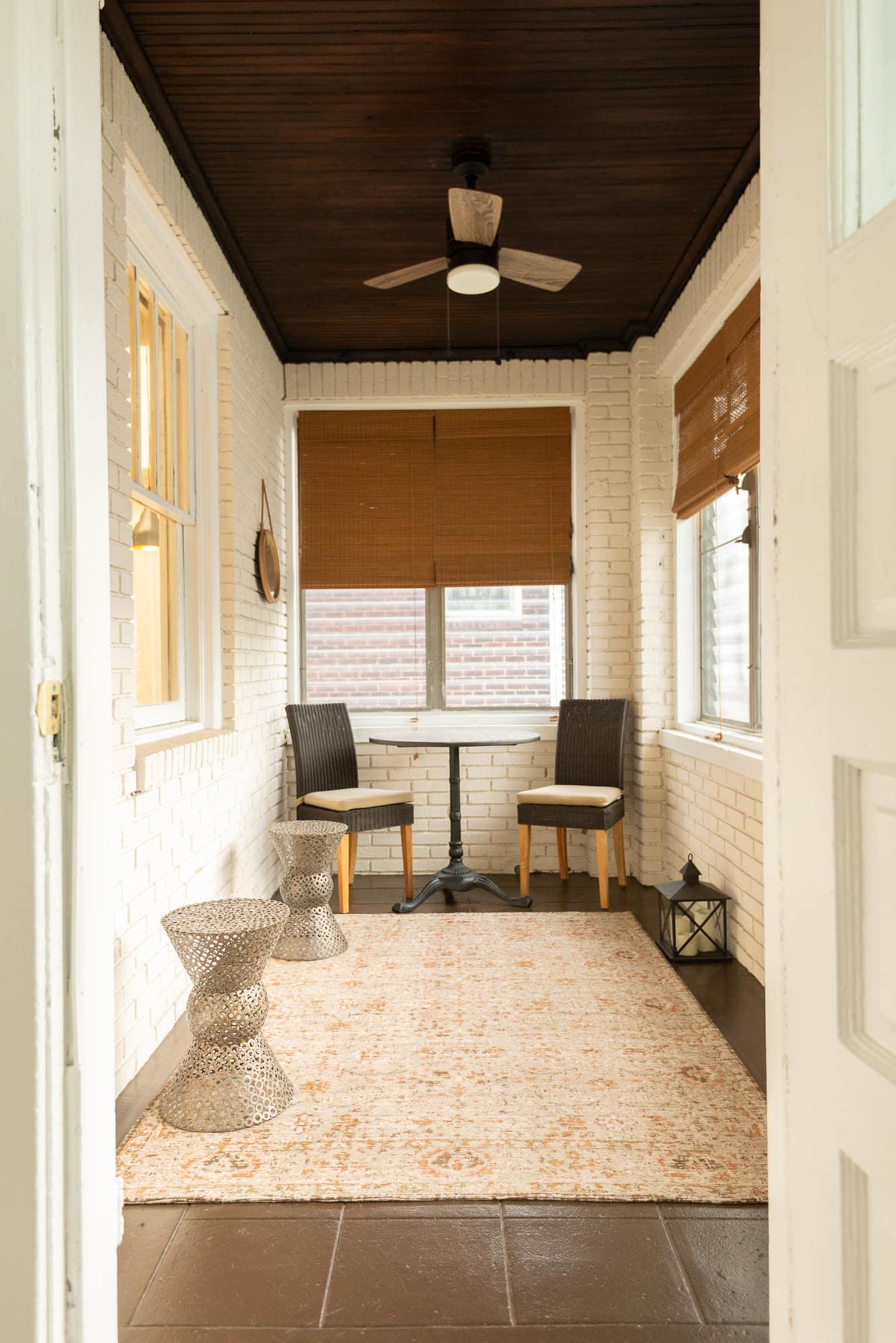 Enclosed porch - 1170 Jancey St
