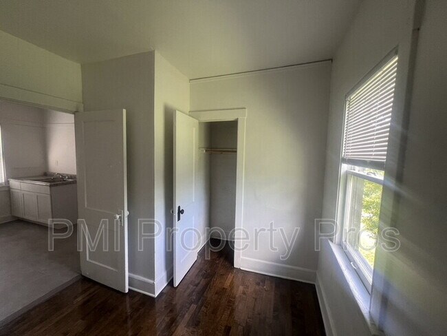 Building Photo - 3138 N 11th St