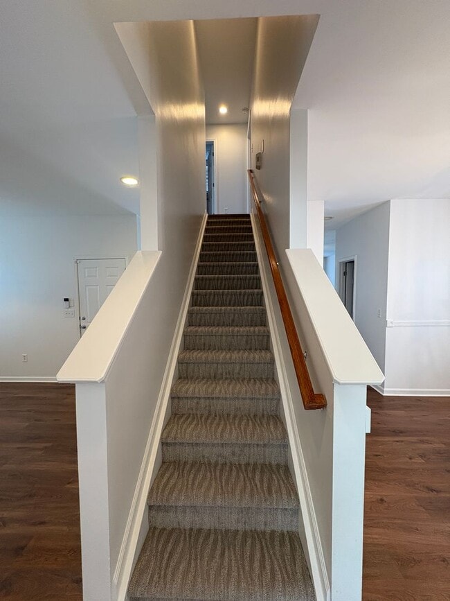 Building Photo - Charming 3/2.5 Easley Home Available Now!