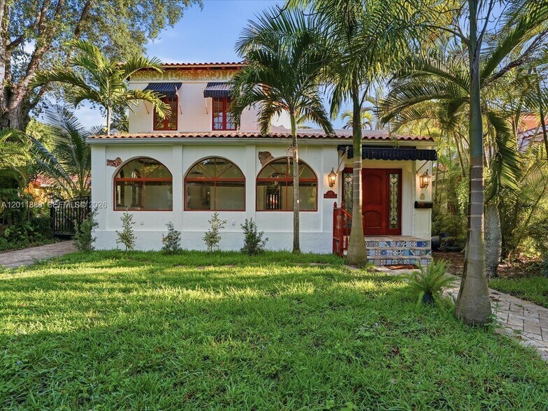 Building Photo - 1135 Asturia Ave