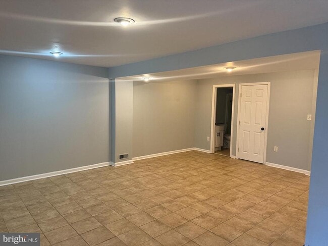 Building Photo - 2851 Bowes Ln