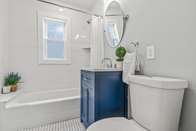 Building Photo - 44-46 Woods Ave