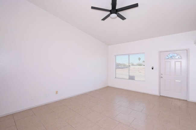 Building Photo - 9399 W Tinajas Dr