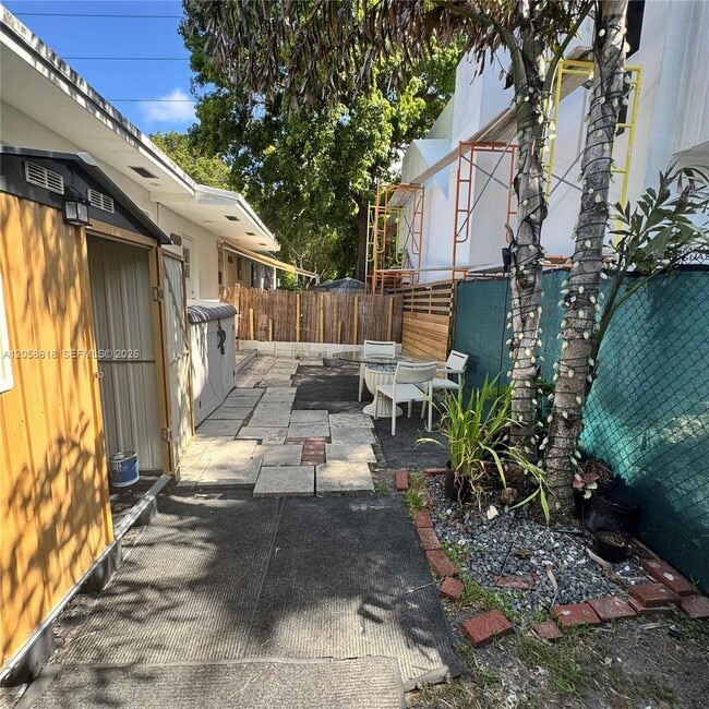 Building Photo - 6157 SW 64th St