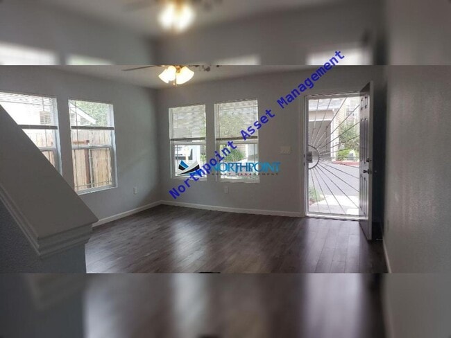 Building Photo - 4 BR/2.5 BA | Newly Renovated Single Family Home | 1-Car Covered Parking | Fully Fenced Backyard