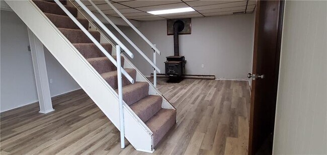 Building Photo - 419 Canyon Dr