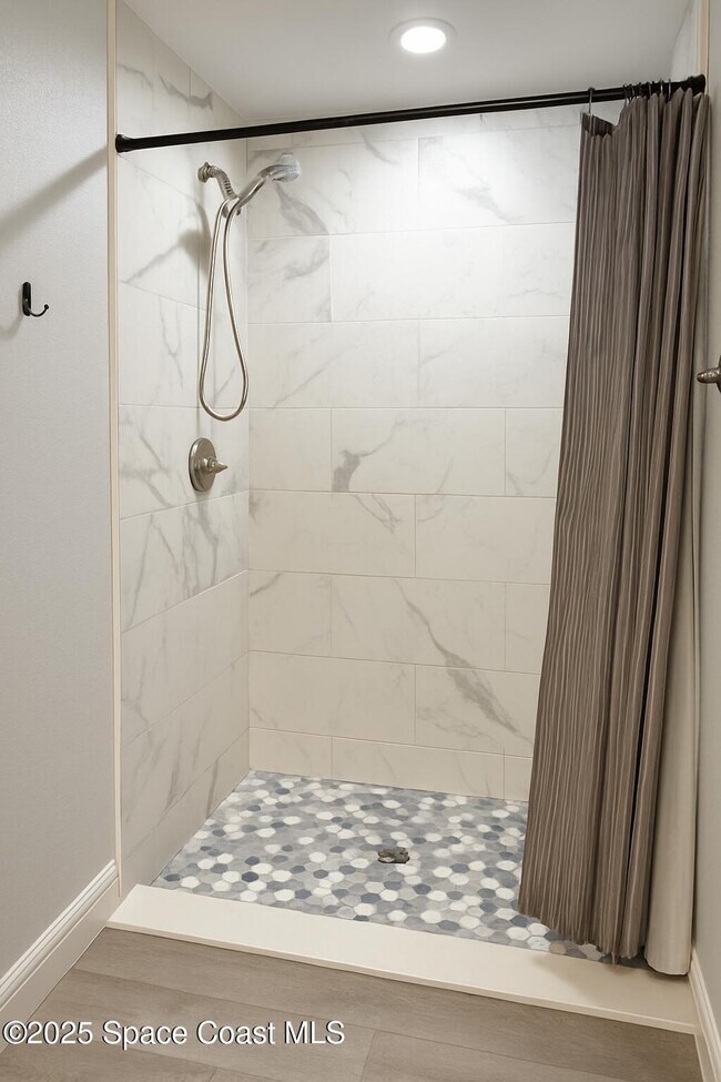 Building Photo - 940 Ithaca Ave SE