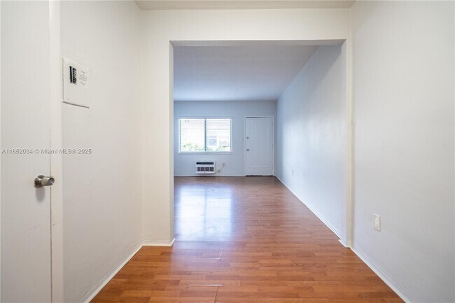 Building Photo - 7315 Harding Ave