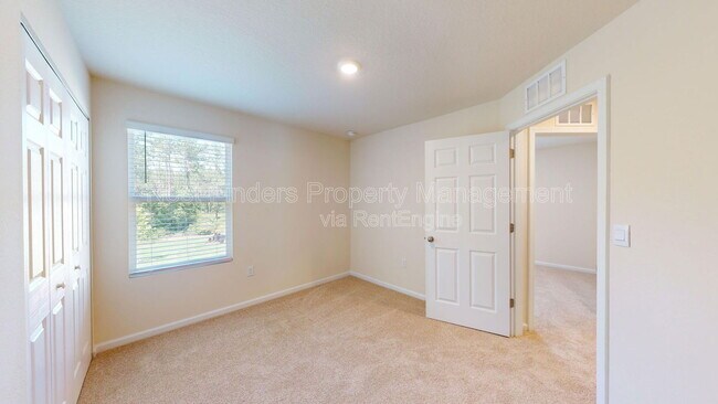 Building Photo - 683 Coastline Wy