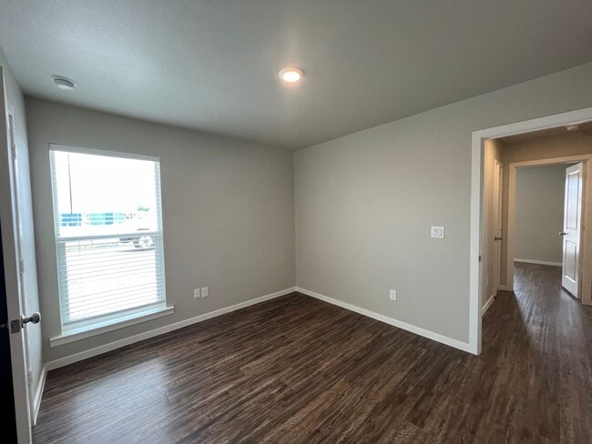 Building Photo - Available June in Frenship ISD: 3-Bedroom, 2-Bath Home!