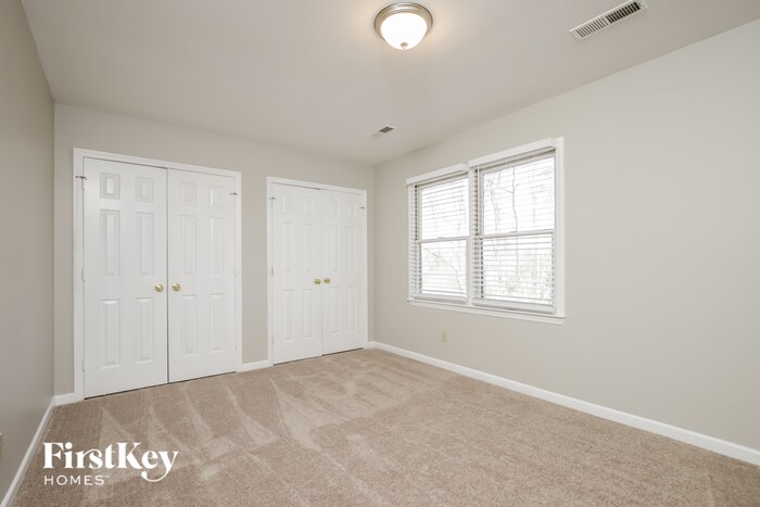 Building Photo - 4036 Fairwind Dr