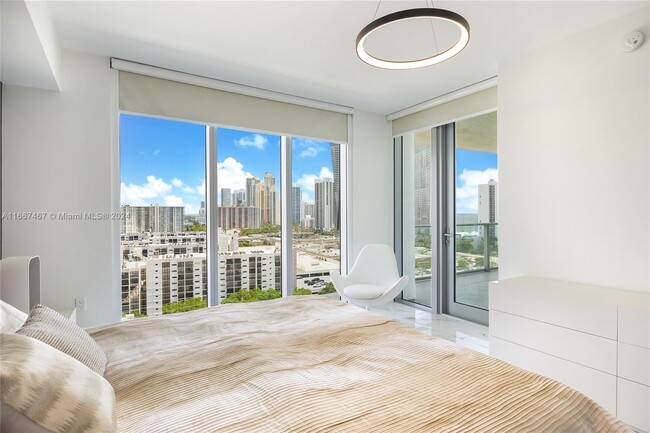 Building Photo - 300 Sunny Isles Blvd