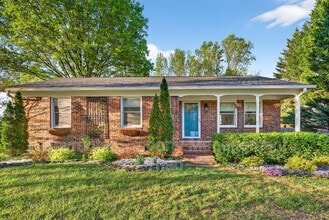 Building Photo - 2312 Bonnie Ln