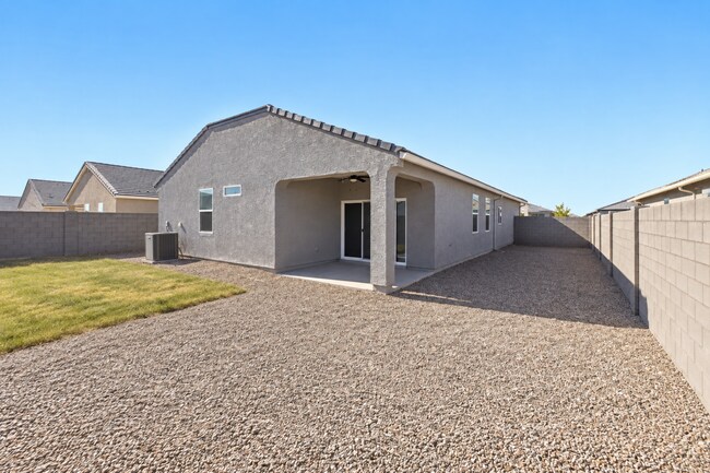 Building Photo - 1317 W Byrd Ave