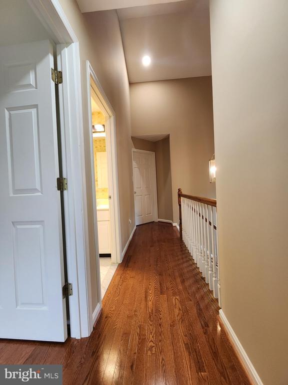 Building Photo - 4020 Heatherstone Ct