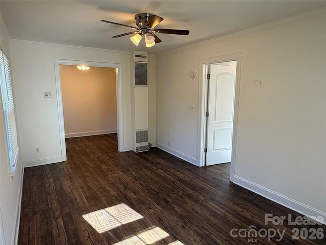 Building Photo - 2203 Highland St