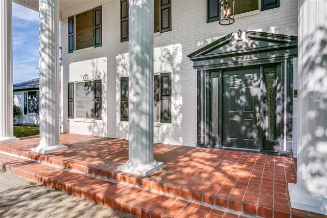 Building Photo - 2 Linderhof Cir