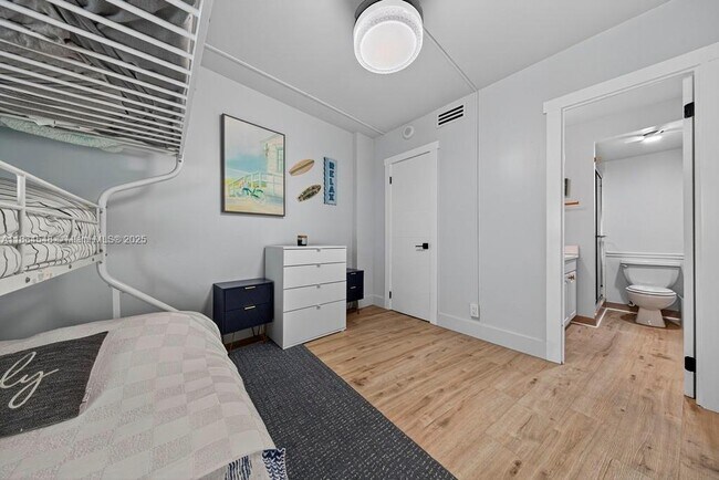 Building Photo - 710 N Ocean Blvd
