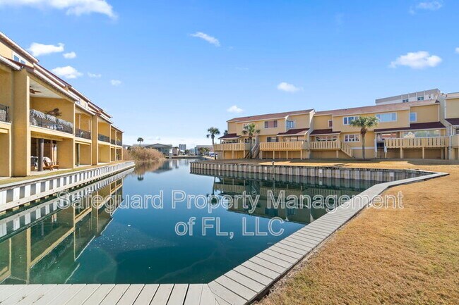 Building Photo - 1500 Via De Luna Dr