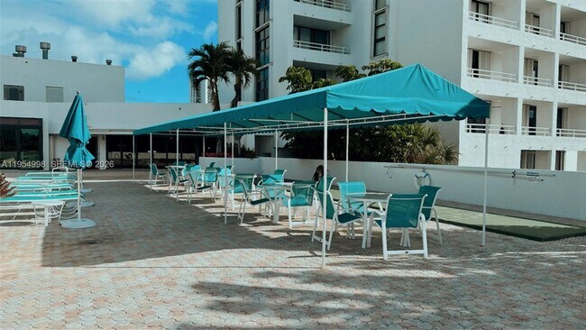 Building Photo - 20355 NE 34th Ct