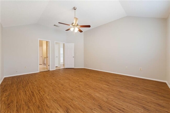 Building Photo - 8309 Edgemoor Pl