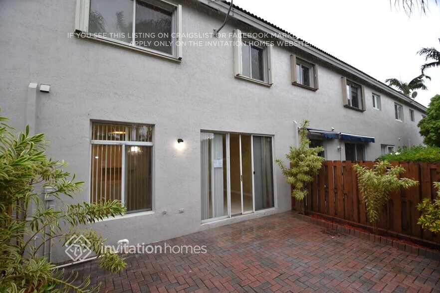 Building Photo - 11351 NW 56th Terrace