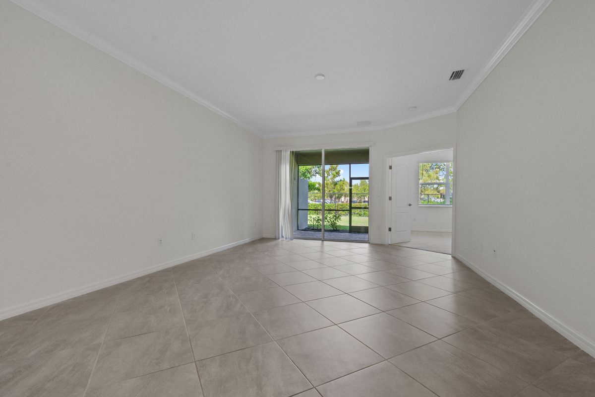 Building Photo - 4240 Lemongrass