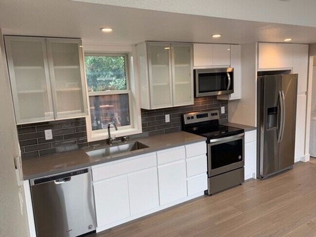 Building Photo - 2 bed/2 bath charming ADU for Rent in Concord