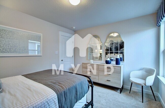 Building Photo - 888 Casina Cir