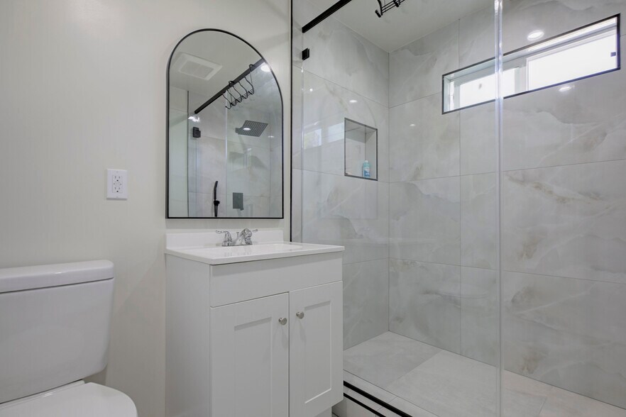 Building Photo - 7711 Forsythe St