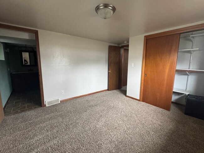 Building Photo - Nice House for Rent