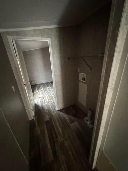 Building Photo - 67 myers