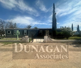 Building Photo - 9/4 @ 3:30 SCHEDULED SHOWING Spacious 3 Be...
