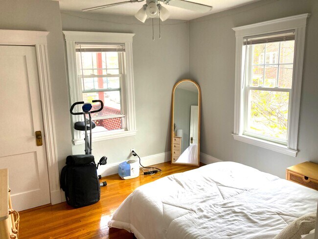 Building Photo - 50 Boylston St